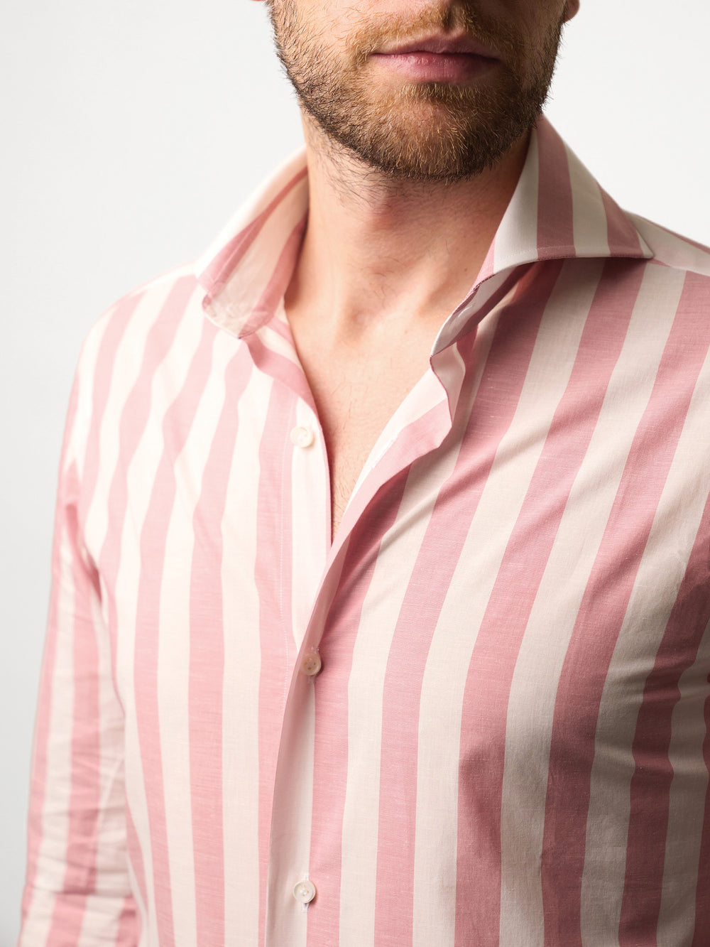 休闲条纹白/粉色衬衫