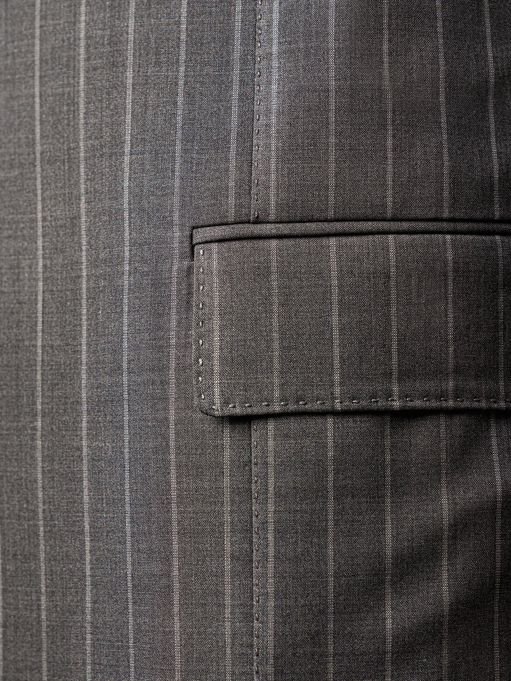 中灰色细条纹超级 160 年代套装